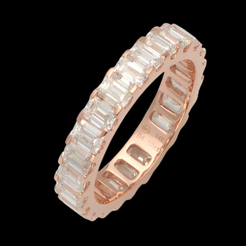 14KR 4.62CTW EMERALD DIAMOND ETERNITY BAND