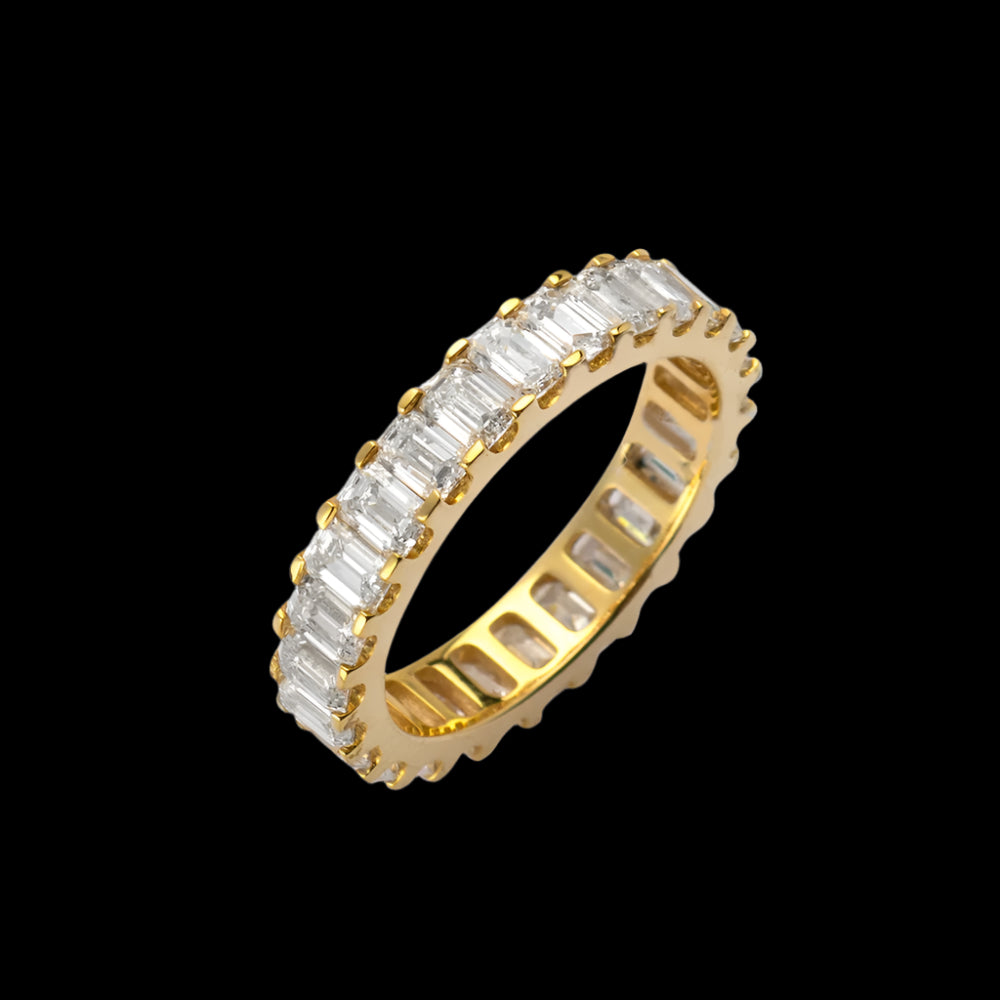 14KY 4.49CTW EMERALD DIAMOND ETERNITY BAND